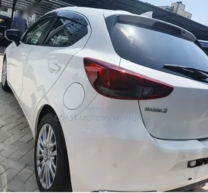 Mazda 2 2019 White