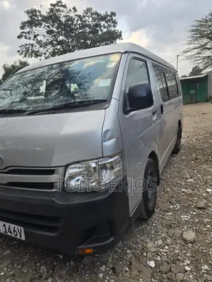 Toyota HiAce 2013 Silver