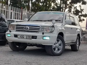 Toyota Land Cruiser 2004 White