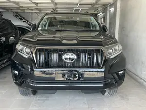 Toyota Land Cruiser Prado 2.7 2022 Black
