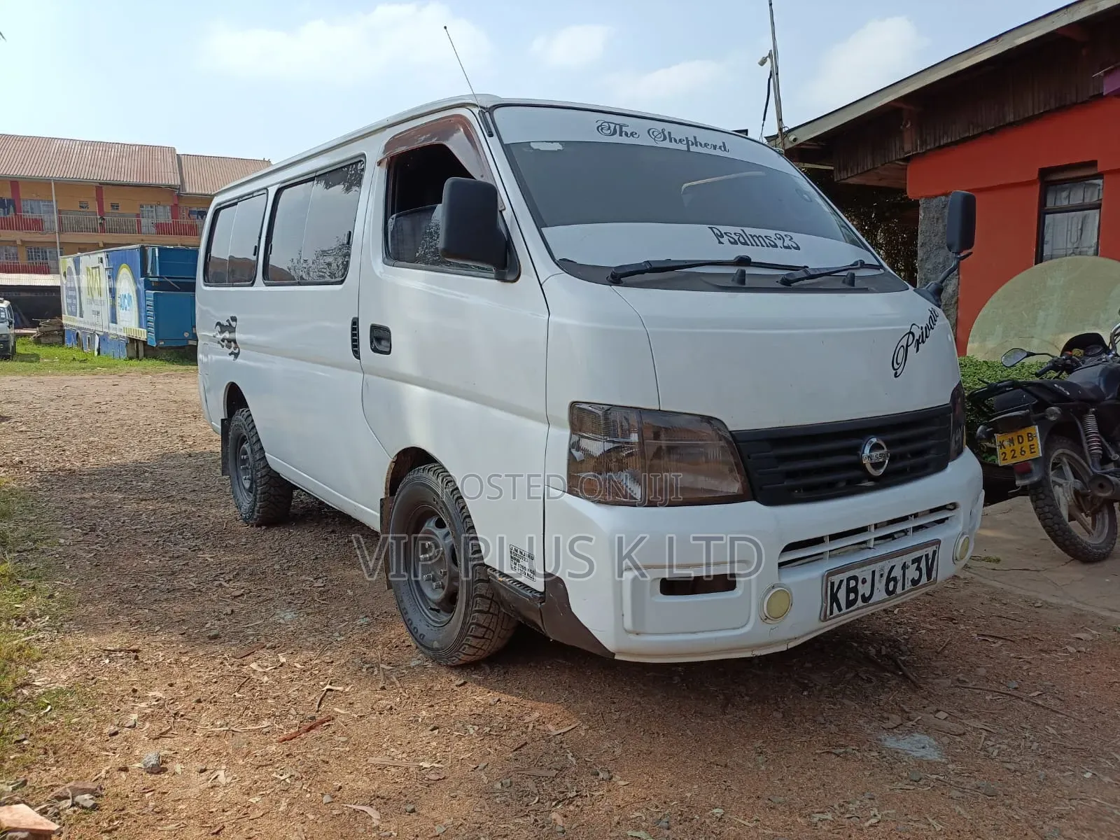Nissan Caravan (Urvan) 2002 White