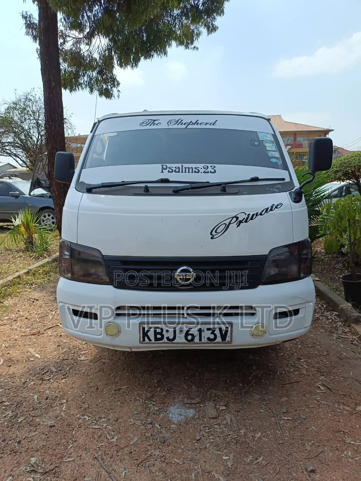 Nissan Caravan (Urvan) 2002 White