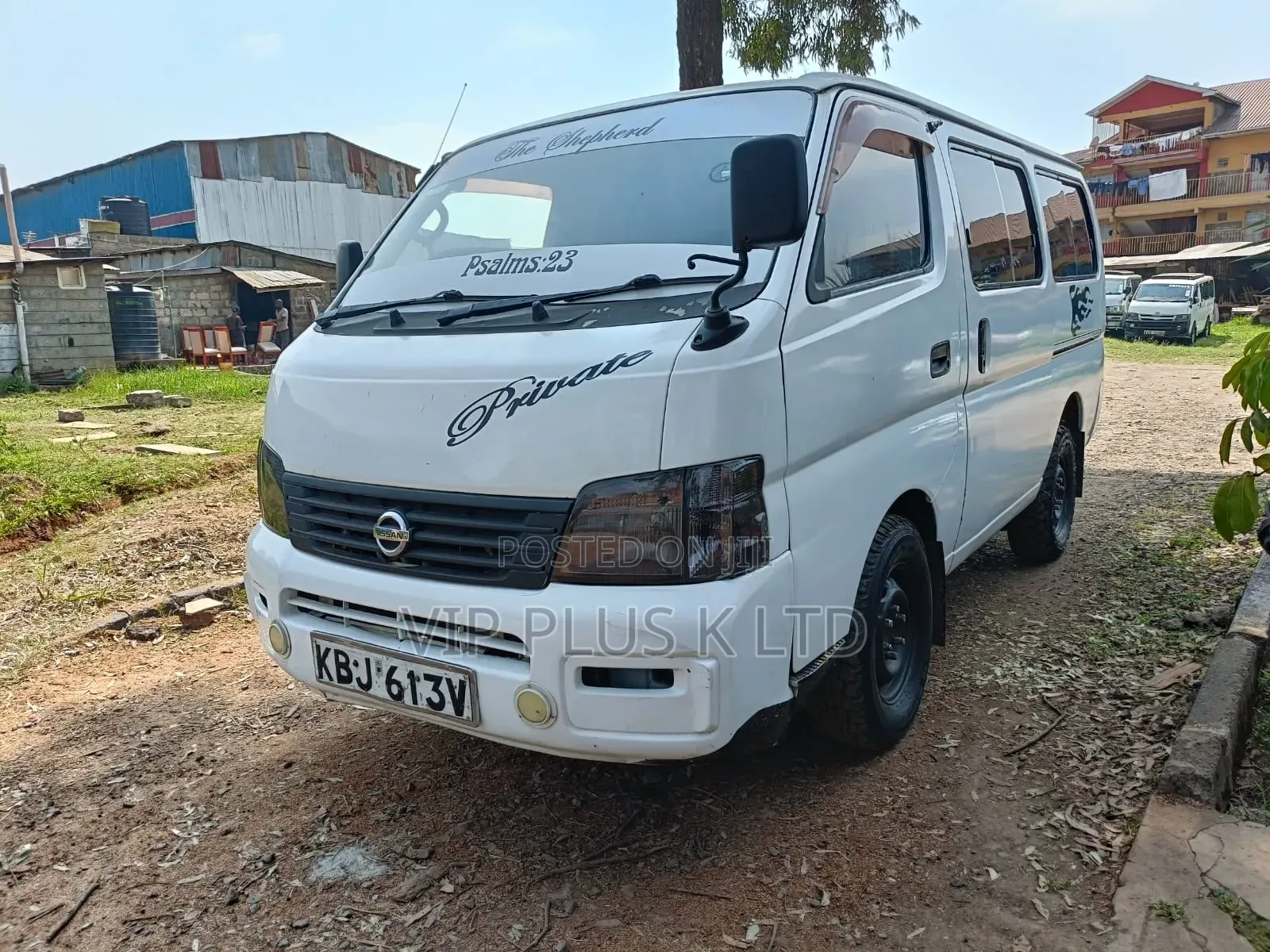 Nissan Caravan (Urvan) 2002 White