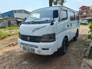 Nissan Caravan (Urvan) 2002 White