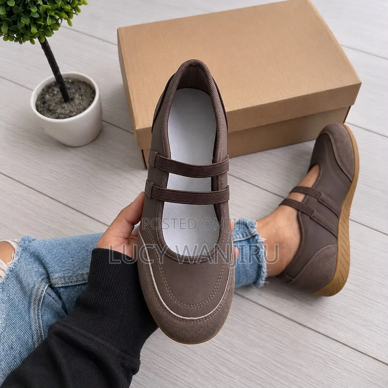 Ladies Flat Shoes