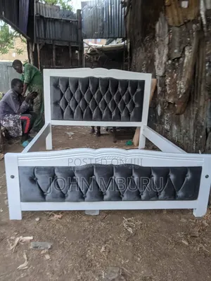 Black With White Frame 5*6