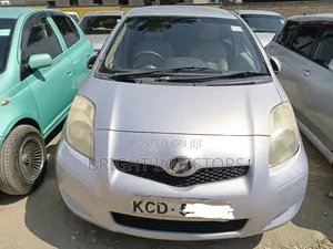 Toyota Vitz 2011 Gray
