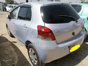 Toyota Vitz 2011 Gray