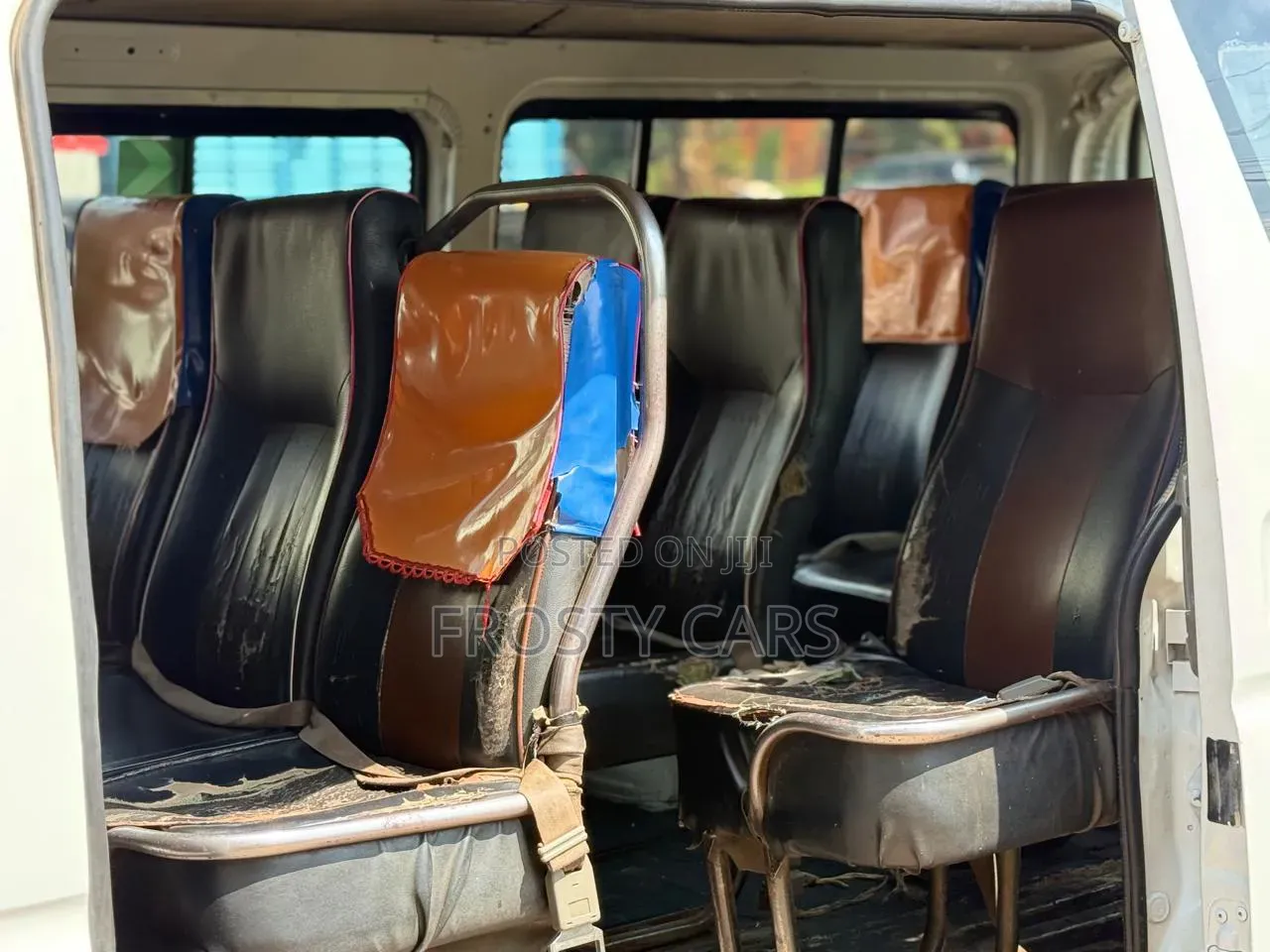 Toyota HiAce 2011 White