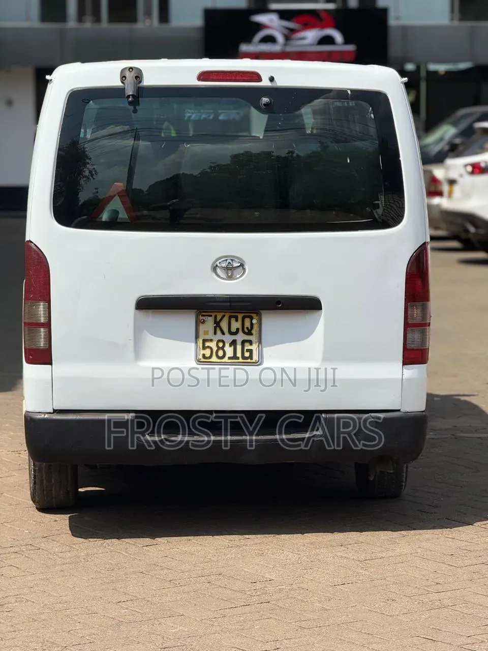 Toyota HiAce 2011 White