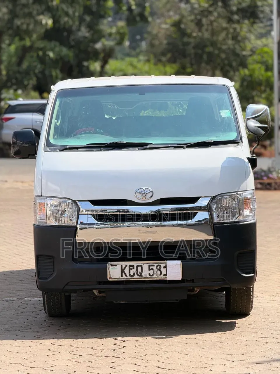 Toyota HiAce 2011 White