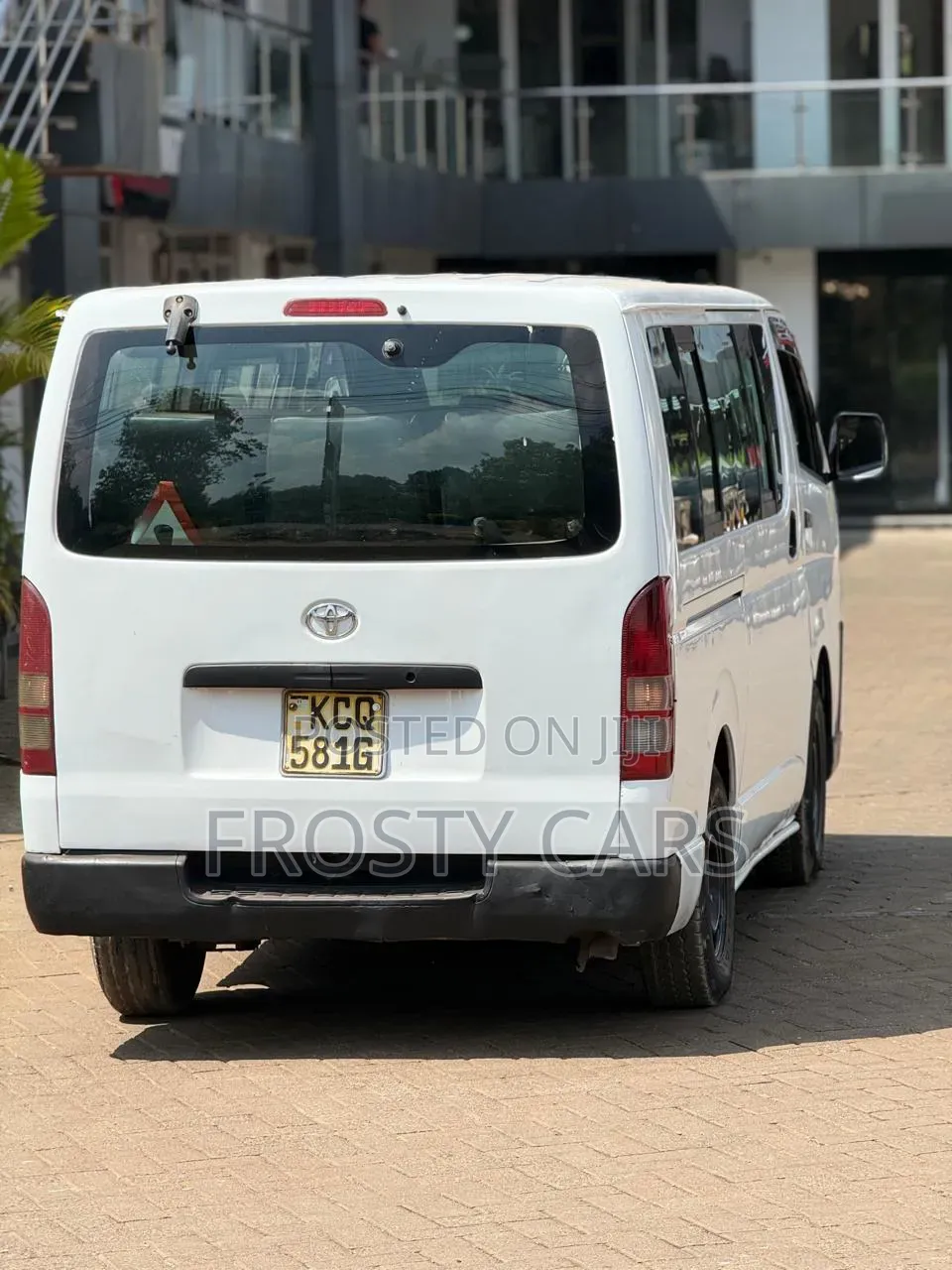 Toyota HiAce 2011 White