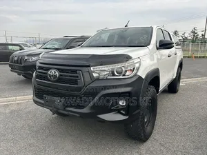 Toyota Hilux 2019 White