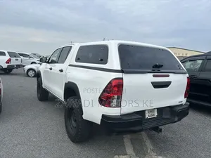 Toyota Hilux 2019 White