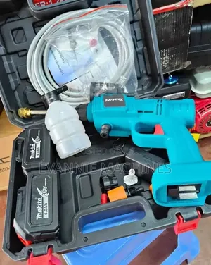 Makita Cordless Pressure Washer/Car Wash Machine
