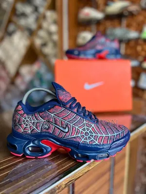 Nike TN Air Spider-Web Sneakers