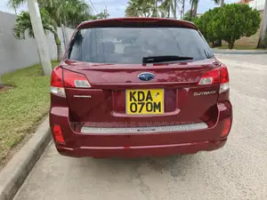 Subaru Outback 2014 Red