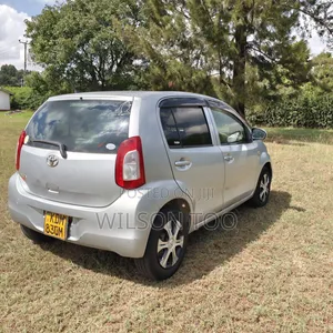 Toyota Passo 2016 Silver