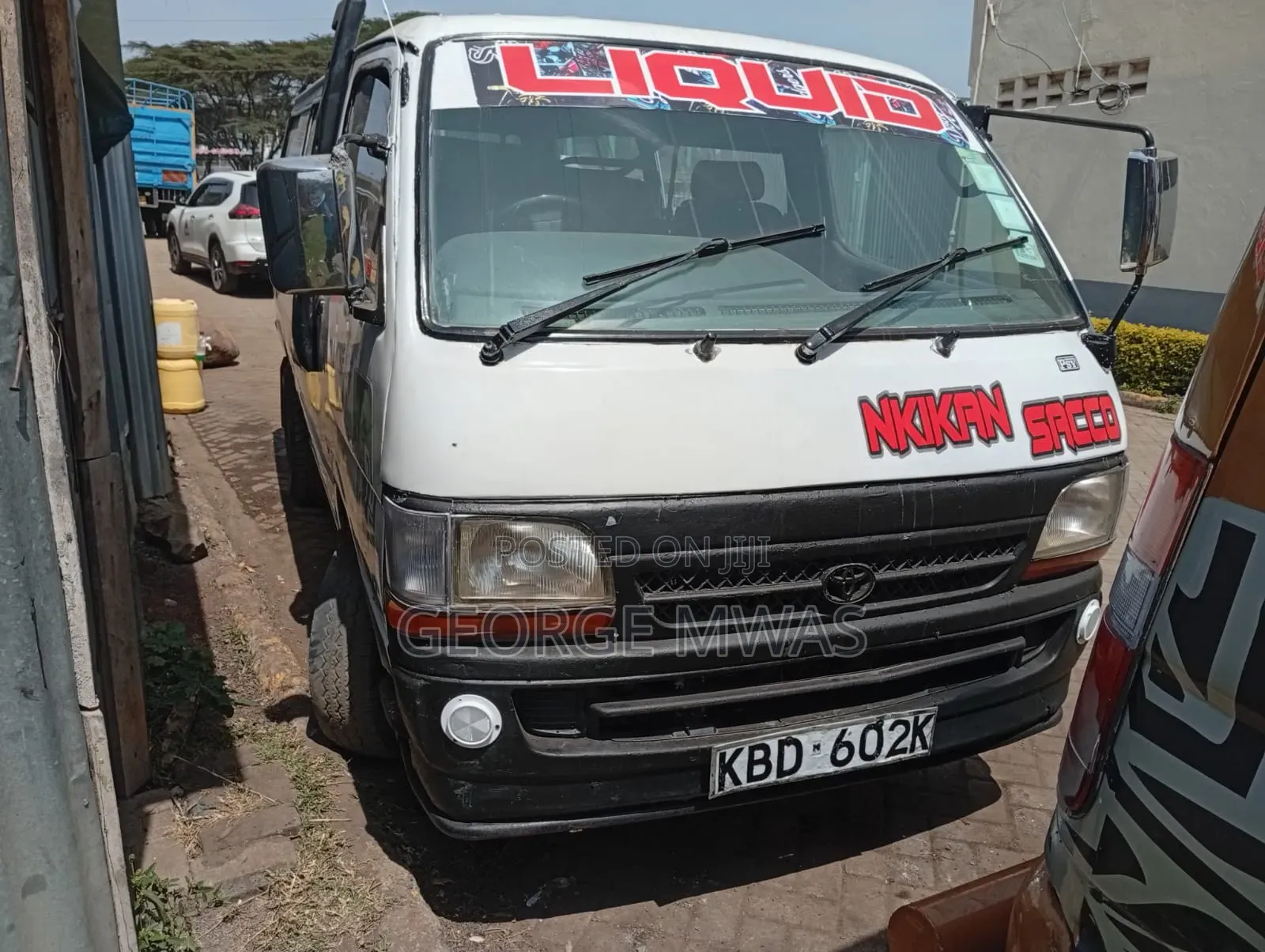 Toyota HiAce 2000 White