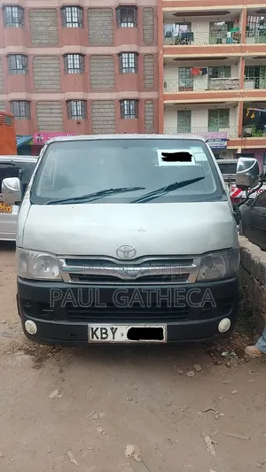 Toyota HiAce 2006 Silver