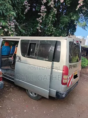 Toyota HiAce 2006 Silver