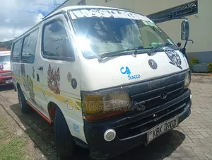 Toyota HiAce 2001 White
