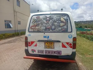 Toyota HiAce 2001 White