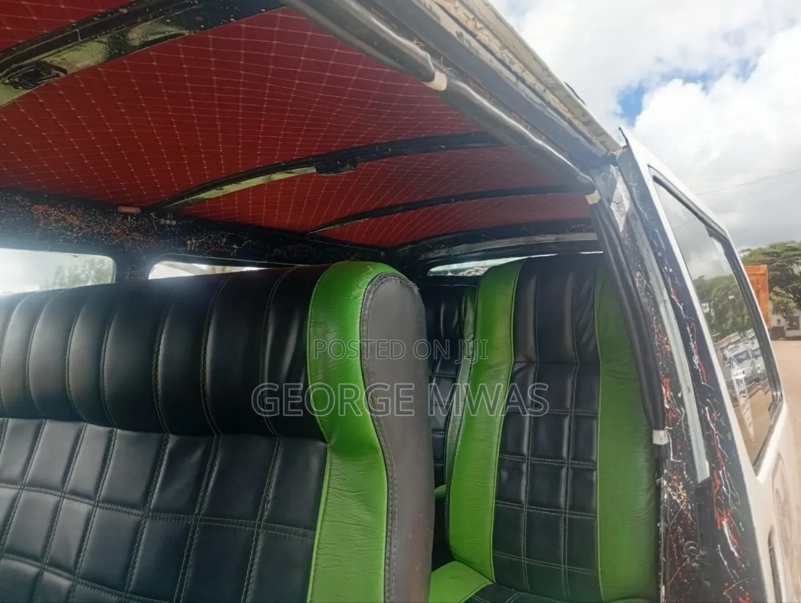 Toyota HiAce 2001 White