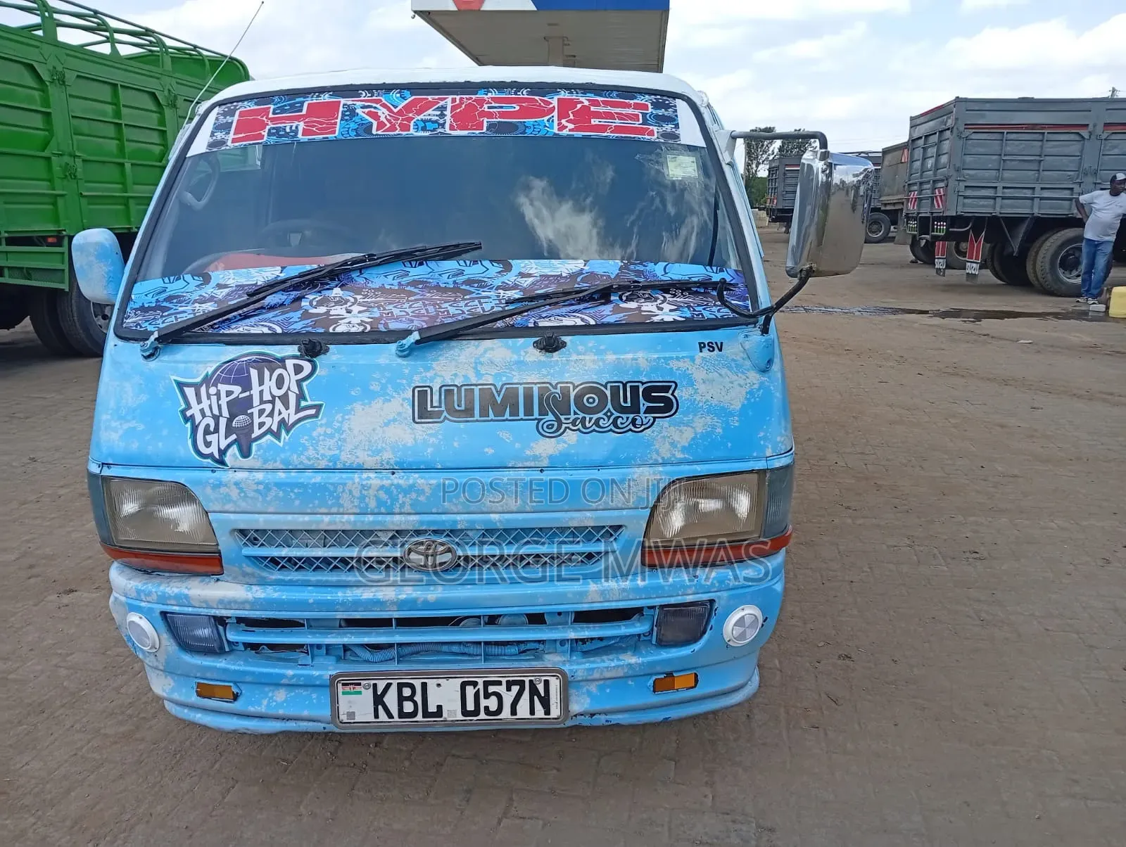 Toyota HiAce 2003 White