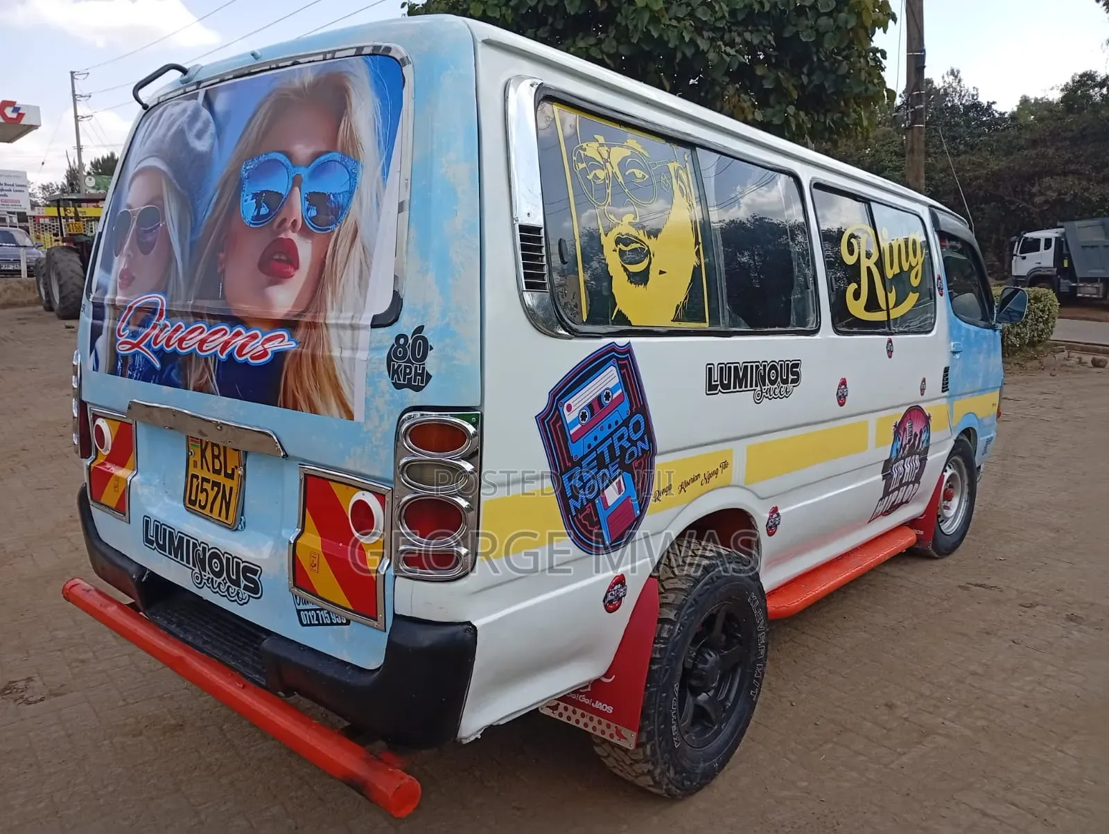 Toyota HiAce 2003 White