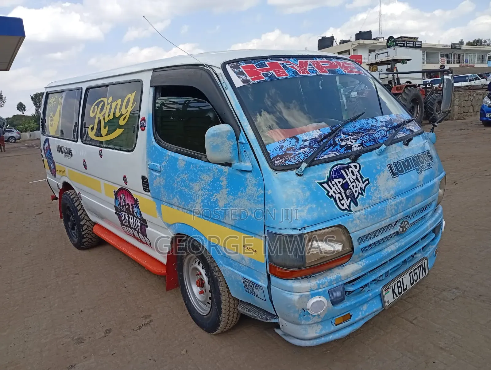 Toyota HiAce 2003 White
