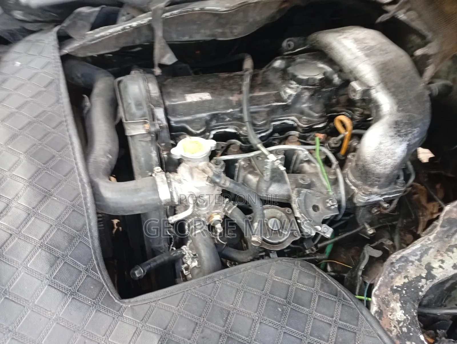 Toyota HiAce 2003 White