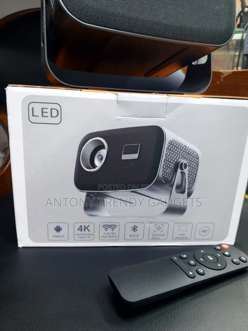 Android 11 Mini Projector Bluetooth 5.0 Wireless Casting