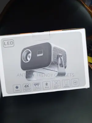 Full HD Smart Projector With Auto Keystone Android OS