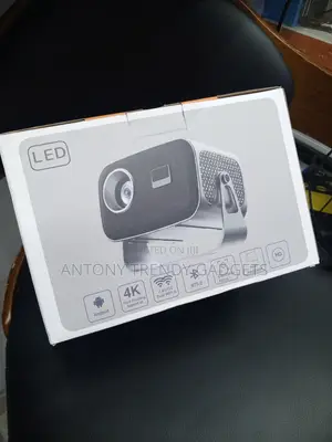 Full HD Smart Projector With Auto Keystone Android OS