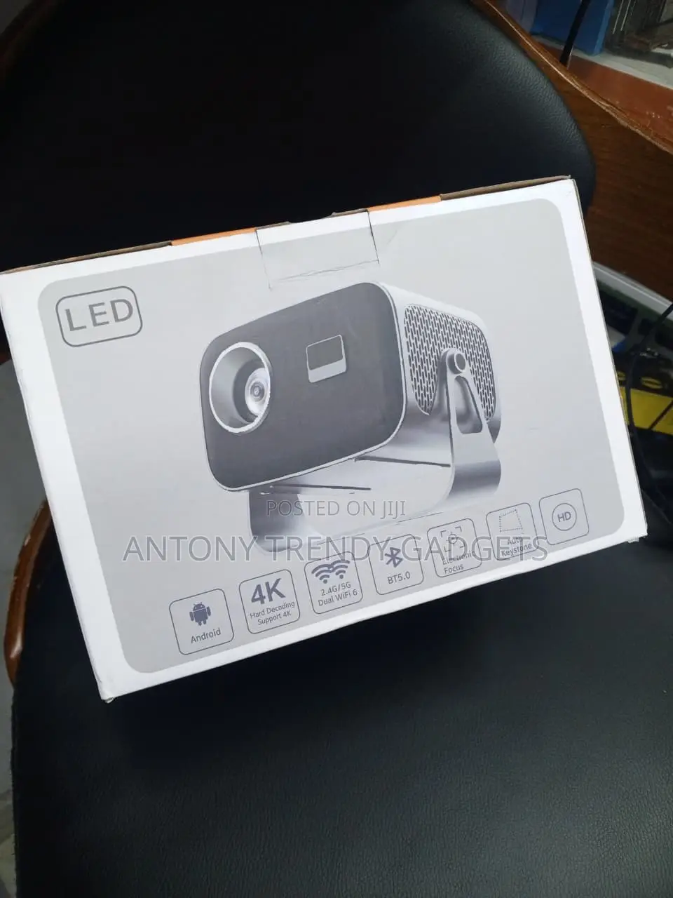 Full HD Smart Projector With Auto Keystone Android OS