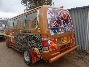 Toyota HiAce 2002 Brown