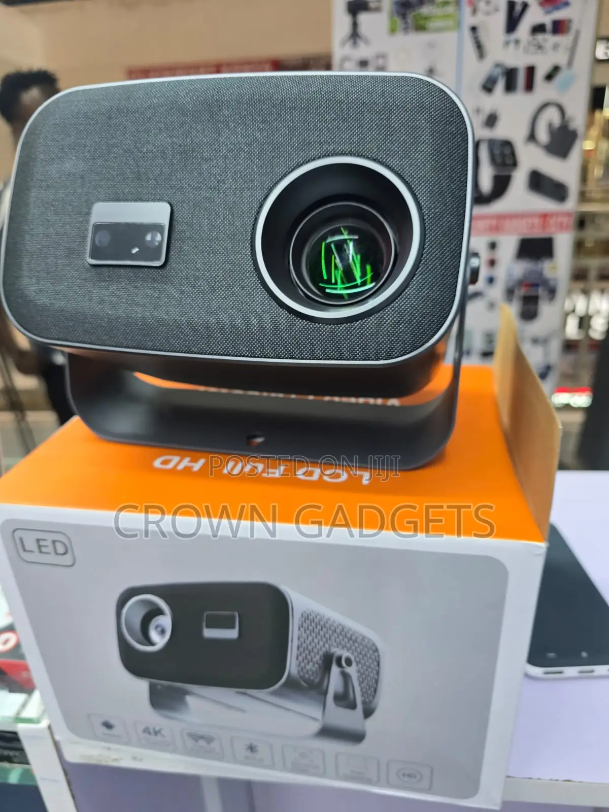 Full HD Android Projector With WiFi Bluetooth Auto Focus
