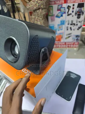 Full HD Android Projector With WiFi Bluetooth Auto Focus