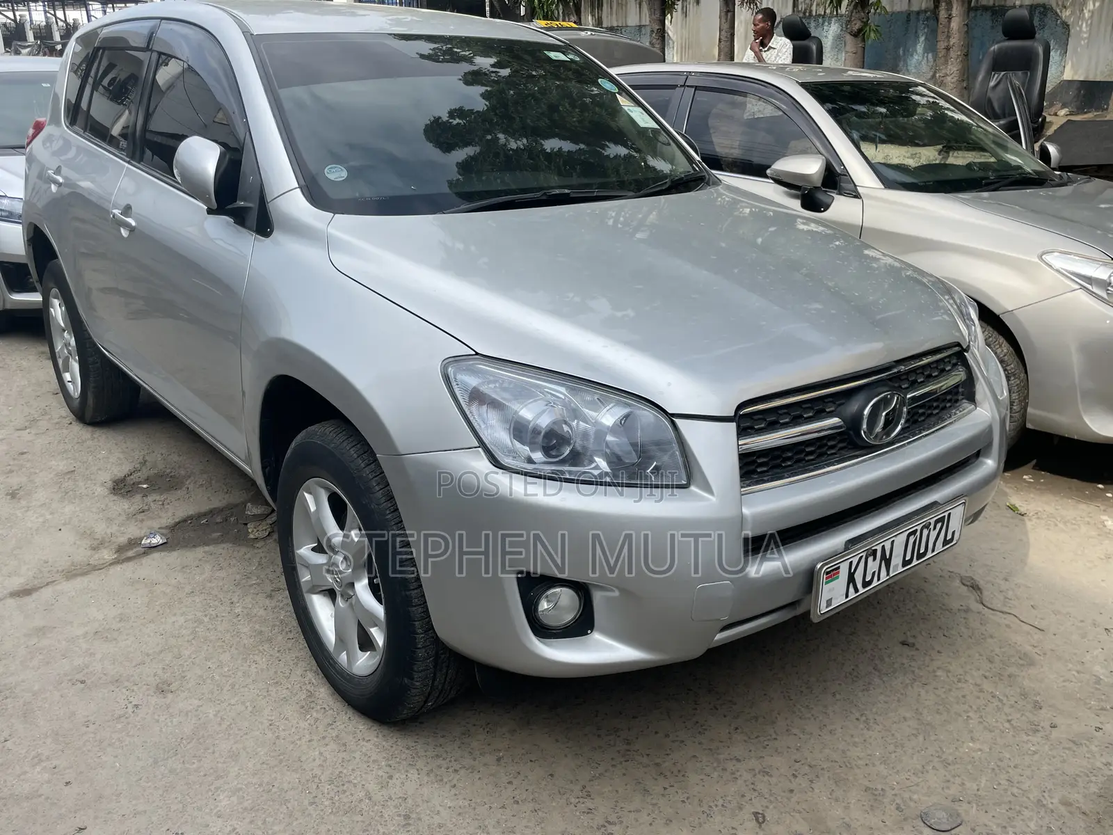 Toyota RAV4 2011 Silver