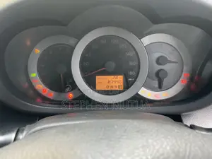 Toyota RAV4 2011 Silver