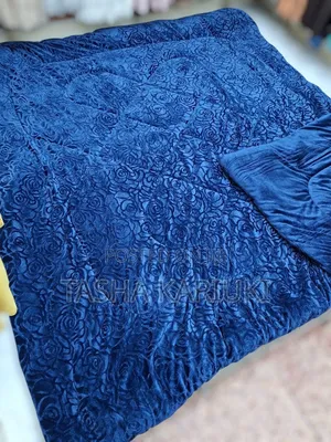 Plain Woolen Duvet 6 by 6