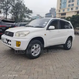Toyota RAV4 Base AWD 2001 White