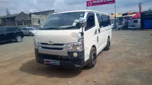 Toyota HiAce 2014 White