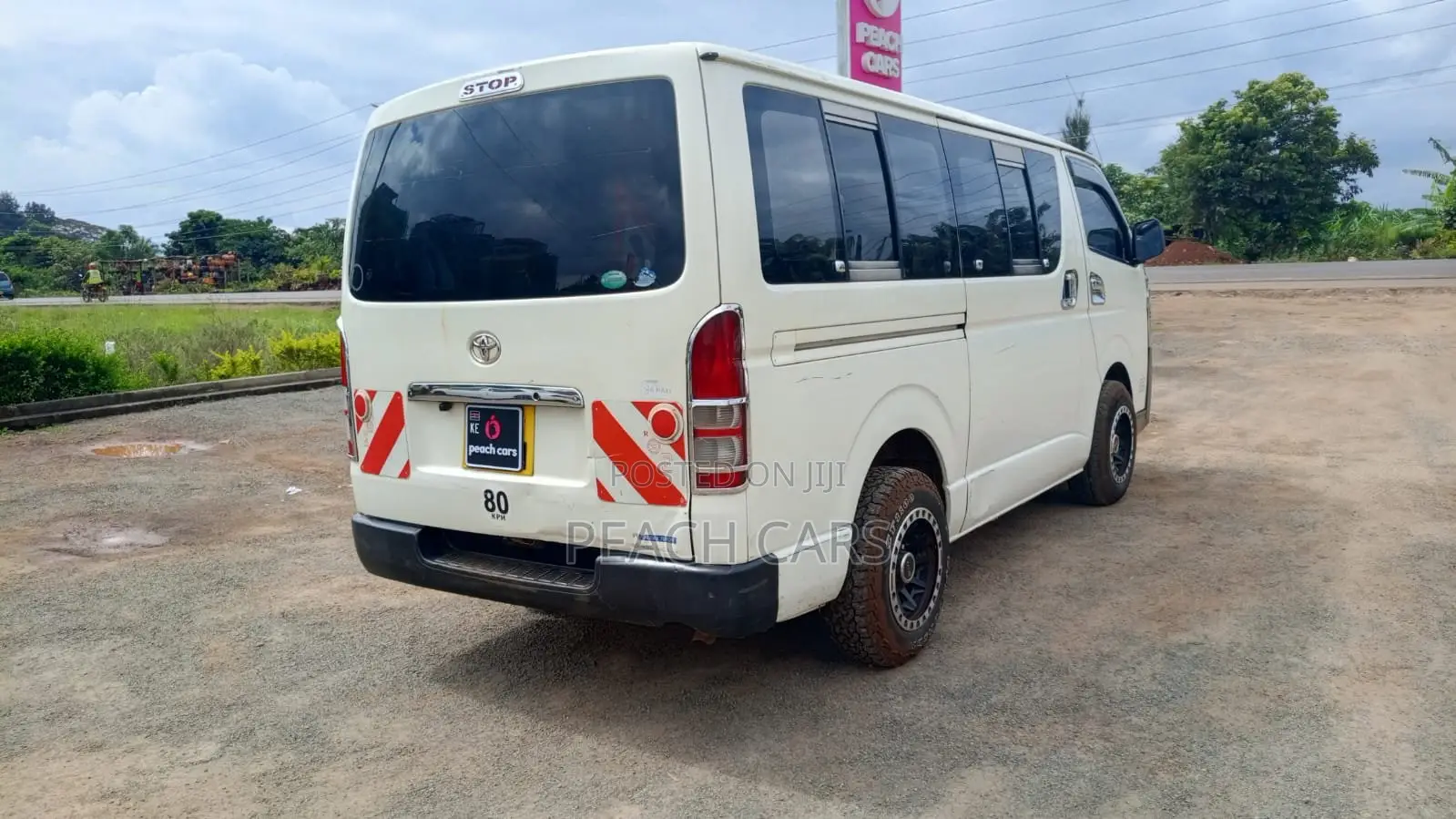 Toyota HiAce 2014 White