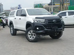 Toyota Hilux 2019 White