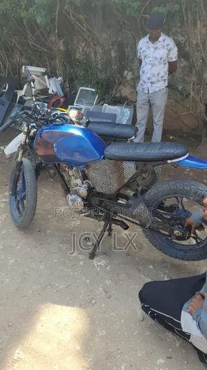 Honda CB 2023 Blue