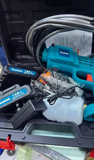 Makita Cordless Car Wash Machine