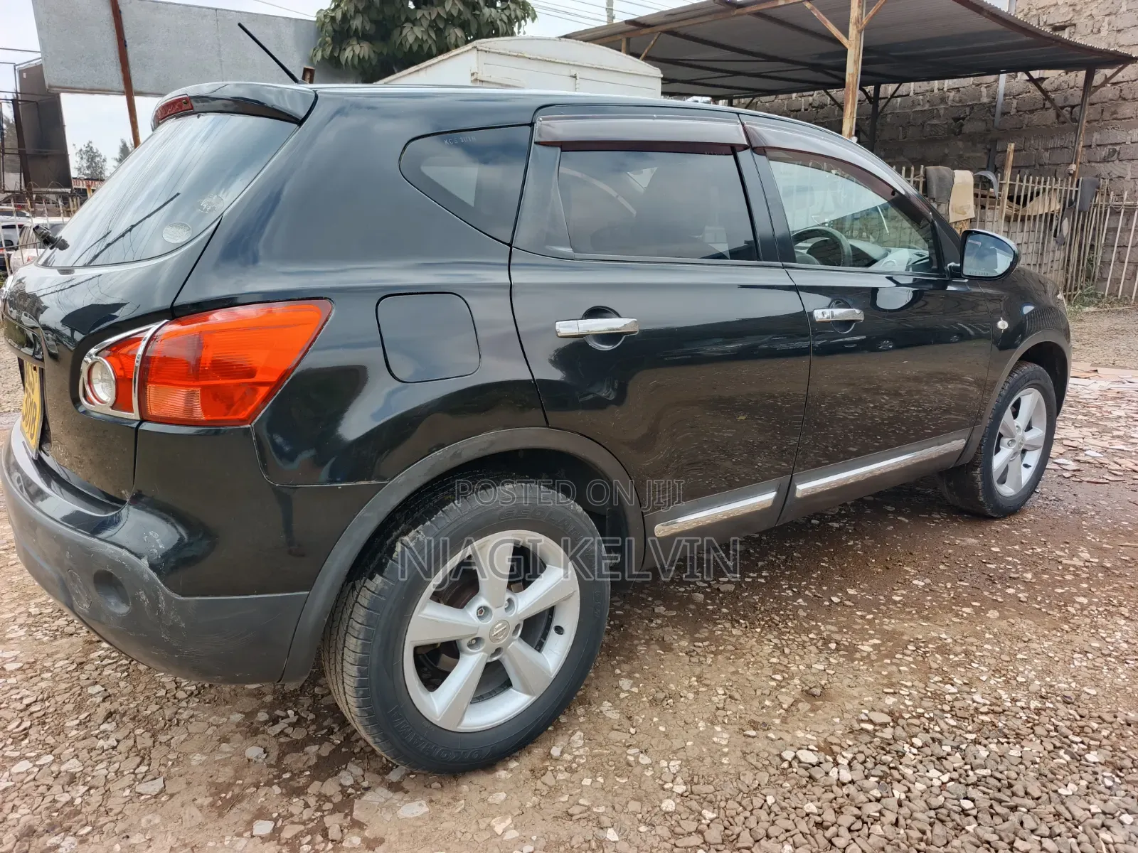 Nissan Dualis 2012 Black