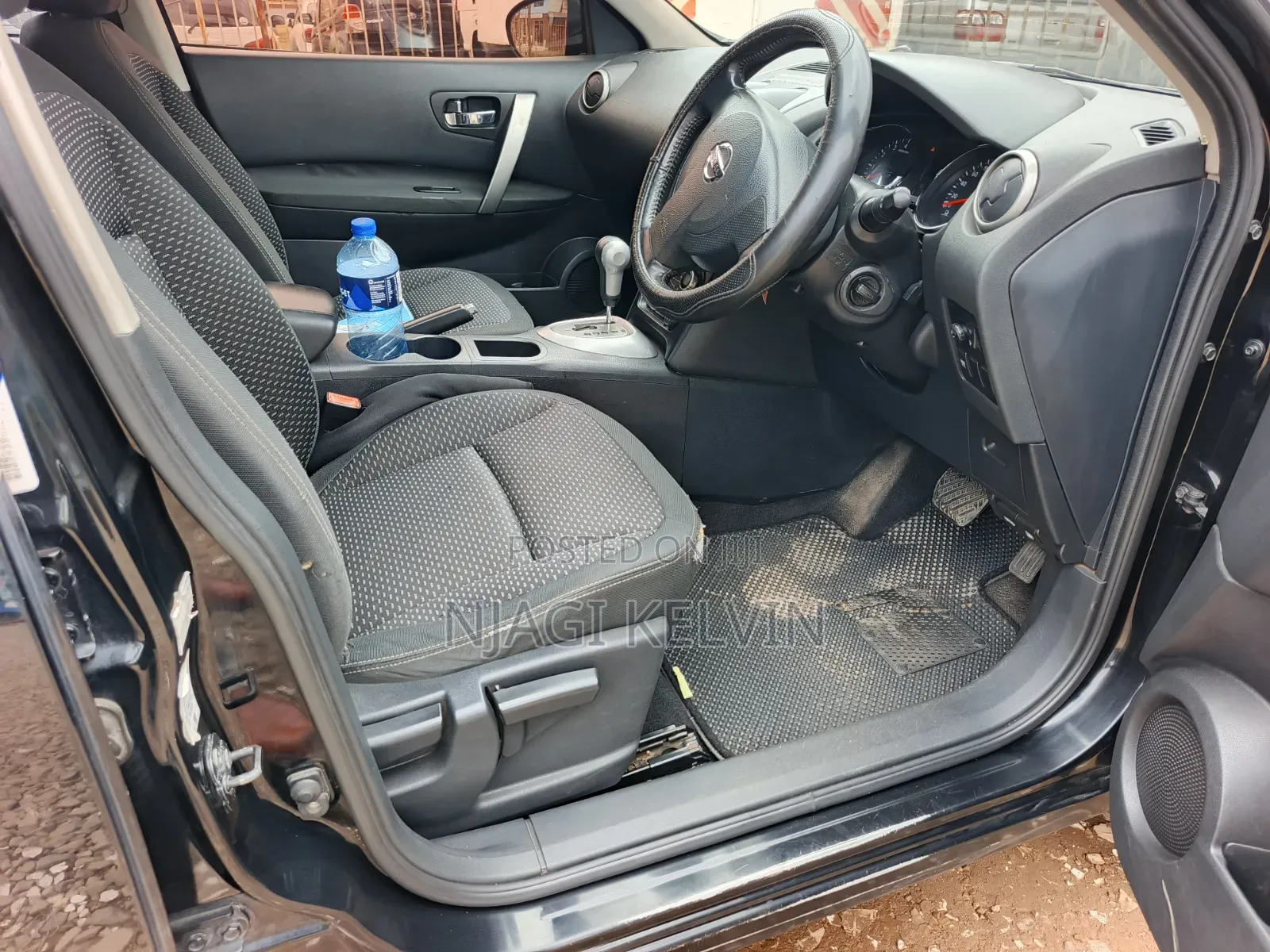 Nissan Dualis 2012 Black